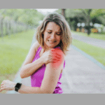 Dor nos ombros e braços: quando a dor não é apenas muscular